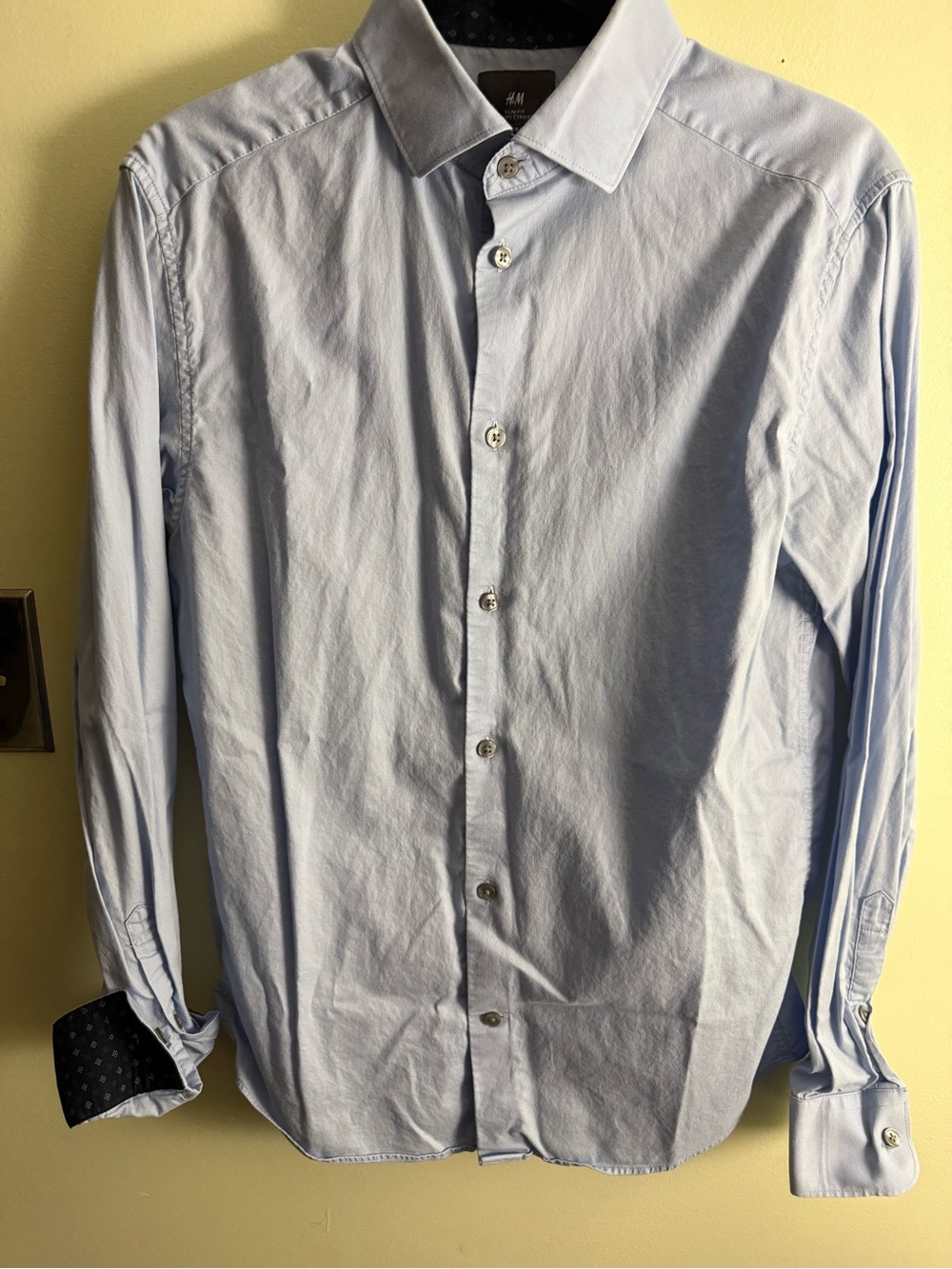 H & M Men’s Blue Slim Fit Dress Shirt M